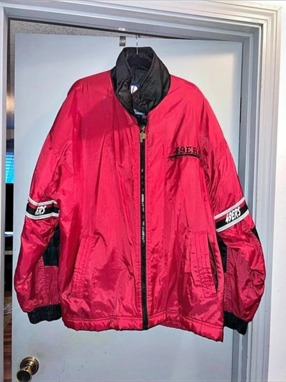 Starter 49ers Pro Player jacket Men's Red & Black Size large
